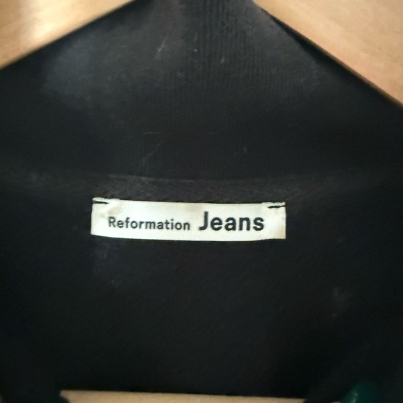 Reformation Marla Half Zip Cropped Sweatshirt Black - Picture 4 of 8